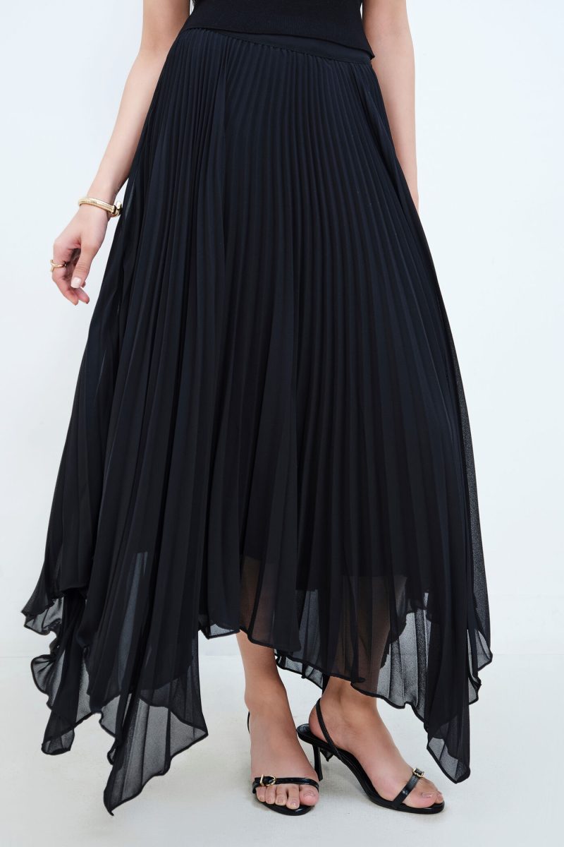 Black Handkerchief Pleated Skirt