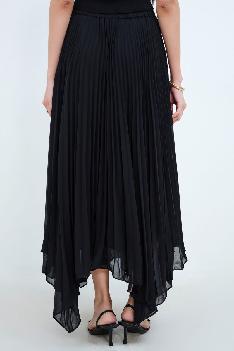 Black Handkerchief Pleated Skirt