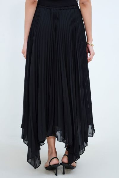Black Handkerchief Pleated Skirt