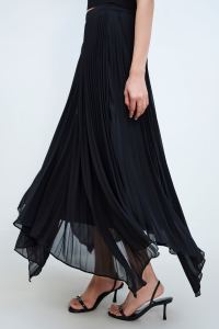 Black Handkerchief Pleated Skirt